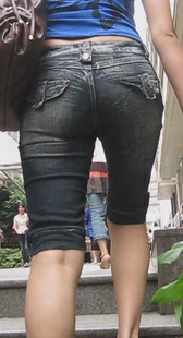 成熟少妇大屁股上楼梯真要命