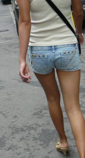 跟拍少妇腿有点黑