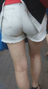 少妇的屁股就是大又紧