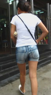 紧身热裤包臀少妇