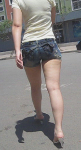 少妇腰细屁股超大又圆