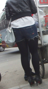 高跟黑丝包臀牛仔小妹