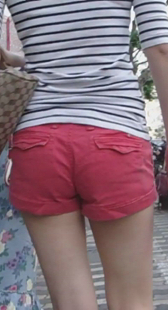 高挑白皙大腿宽大屁股