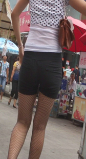 网袜高跟热裤小少妇