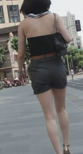 高跟热裤包臀少妇