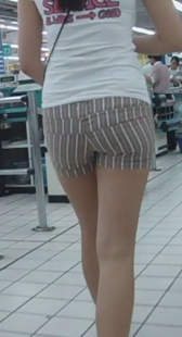 超市包臀紧身小少妇