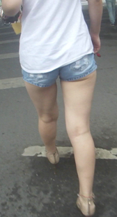 紧身热裤小妹勾深