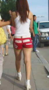 性感高跟热裤小妹