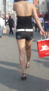 性感少妇走路好会扭