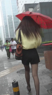 性感黑丝热裤少妇