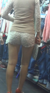 蕾丝包臀热裤少妇