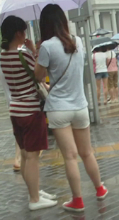 包臀小妹屁股软