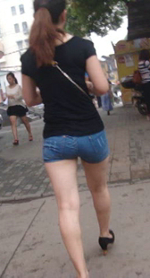 丰满牛仔圆臀少妇