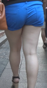 高跟超宽臀少妇