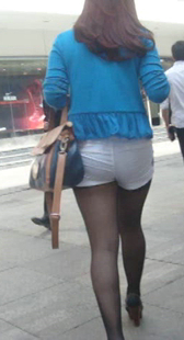 高跟长腿黑丝好会扭