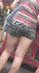 大屁股紧身宽臀少妇