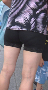 黑色3分打底裤外穿少妇