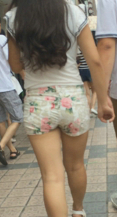 包臀性感花裤少妇