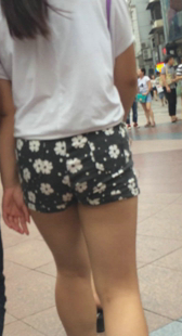 小少妇屁股好多花