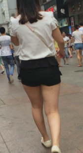 圆臀热裤包臀少妇