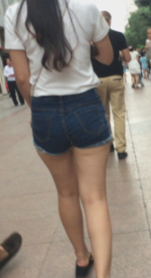 长腿大屁股牛仔热裤