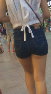 高腰包臀紧牛热裤