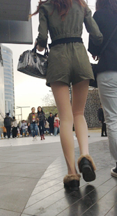 肉丝短裤翘臀少妇