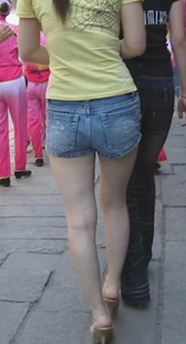 极品宽臀牛仔热裤身材变形