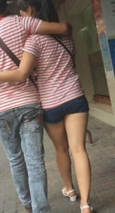 超紧牛仔热裤小情侣