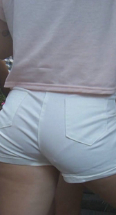 性感大翘臀紧内痕小少妇