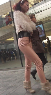 好高挑的少妇，好性感的身材