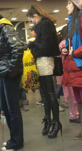 紧身皮裤小高跟