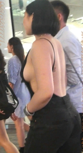 乳气侧漏的露背大骚货