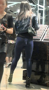 绑带性感超高跟的紧身裤翘臀小姐姐