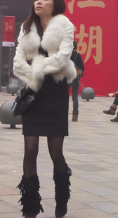 少妇你在看什么呢