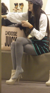 偷拍少妇买鞋子