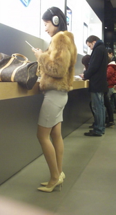 偷拍肉丝少妇性感内痕