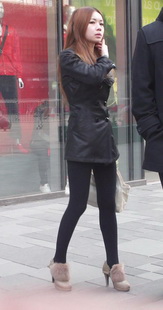 性感黑色丝袜高眼美腿少妇