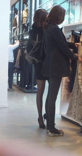 两个性感丝袜小少妇