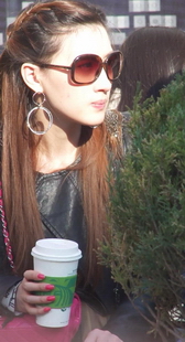 玫红控美女，黑色高跟