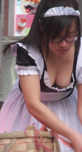 街拍制服爆乳眼睛美眉