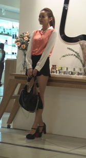 商场高跟丝袜少妇