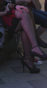 吊带蕾丝网袜少妇