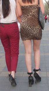 豹纹包臀裙少妇