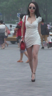 极品性感火辣少妇，很性感很诱人