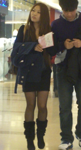 包臀黑丝高跟小妹