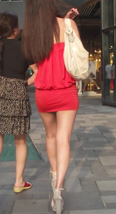 高跟包臀红裙真会扭