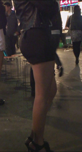 包裙翘臀小少妇