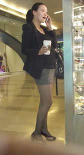 细高跟黑丝超短裙