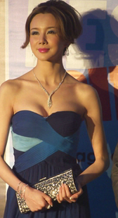 明星也有美胸地